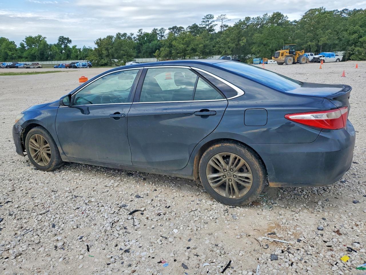 2015 Toyota Camry Se - Фото 2