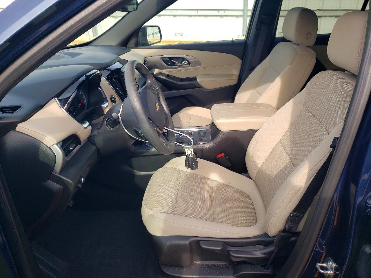 2023 Chevrolet Traverse Ls - Фото 7