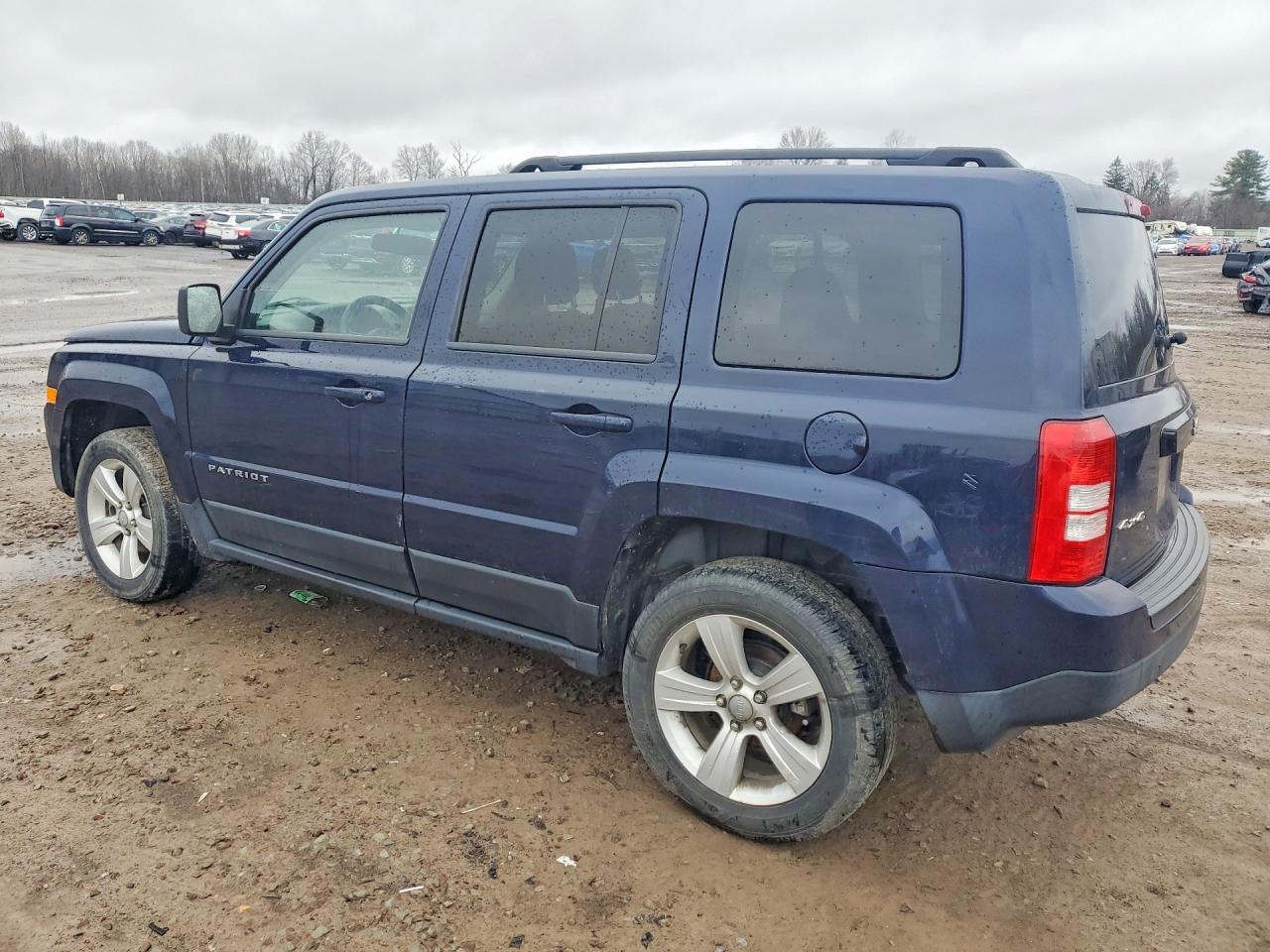 2015 Jeep Patriot Latitude - Фото 2