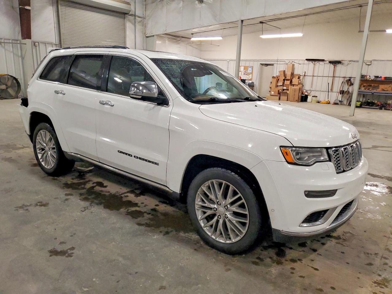 2017 Jeep Grand Cherokee Summit - Image 4