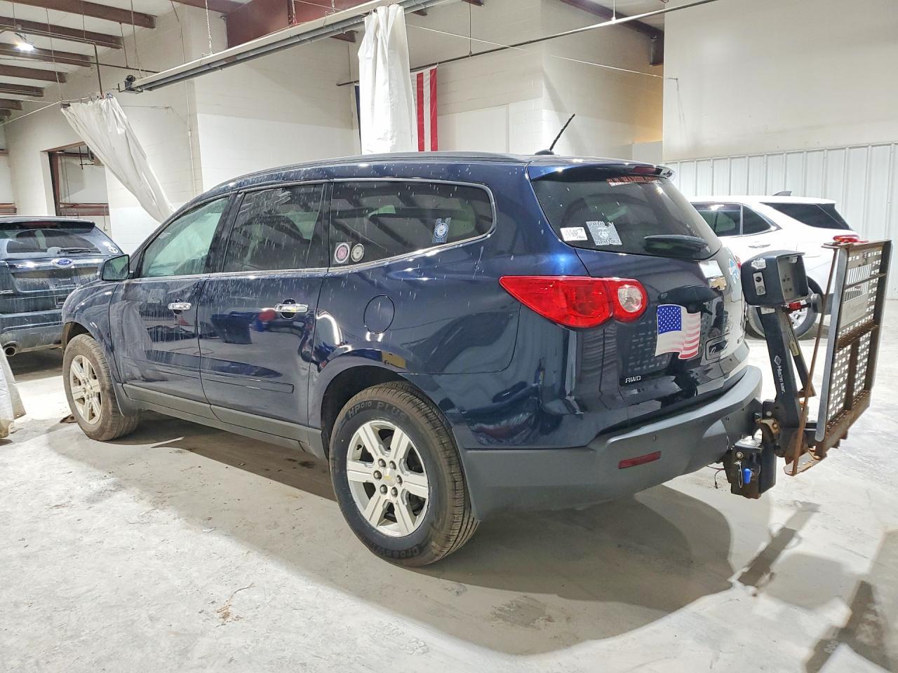 2011 Chevrolet Traverse Lt - Фото 2