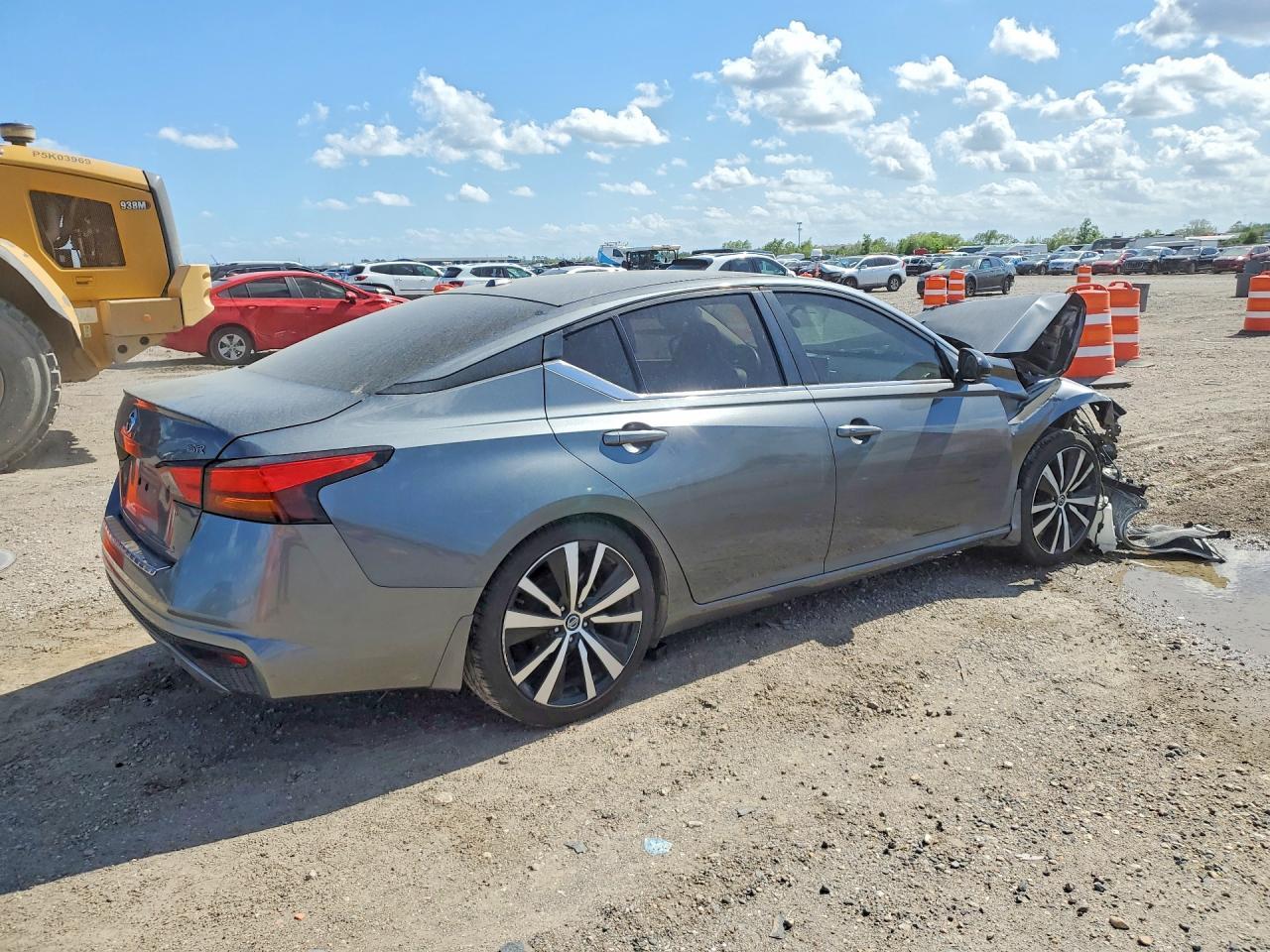 2019 Nissan Altima Sr - Image 3