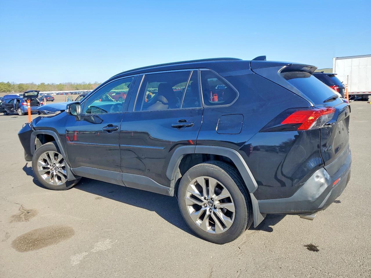 2019 Toyota Rav4 Xle Premium - Фото 2