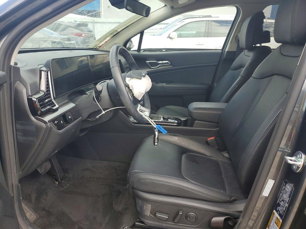 2025 Kia Sportage Ex - Image 7