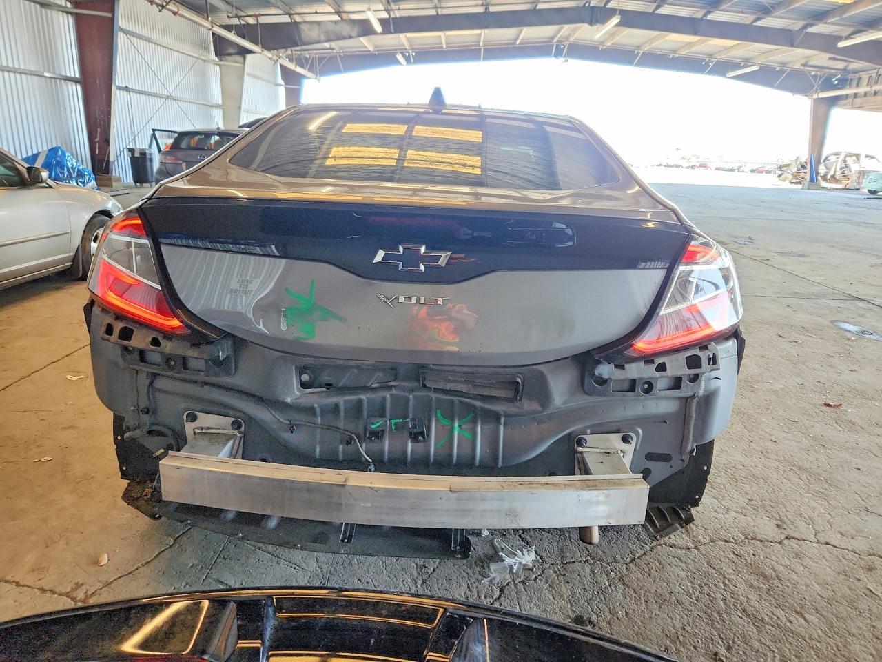 2018 Chevrolet Volt Premier - Image 6