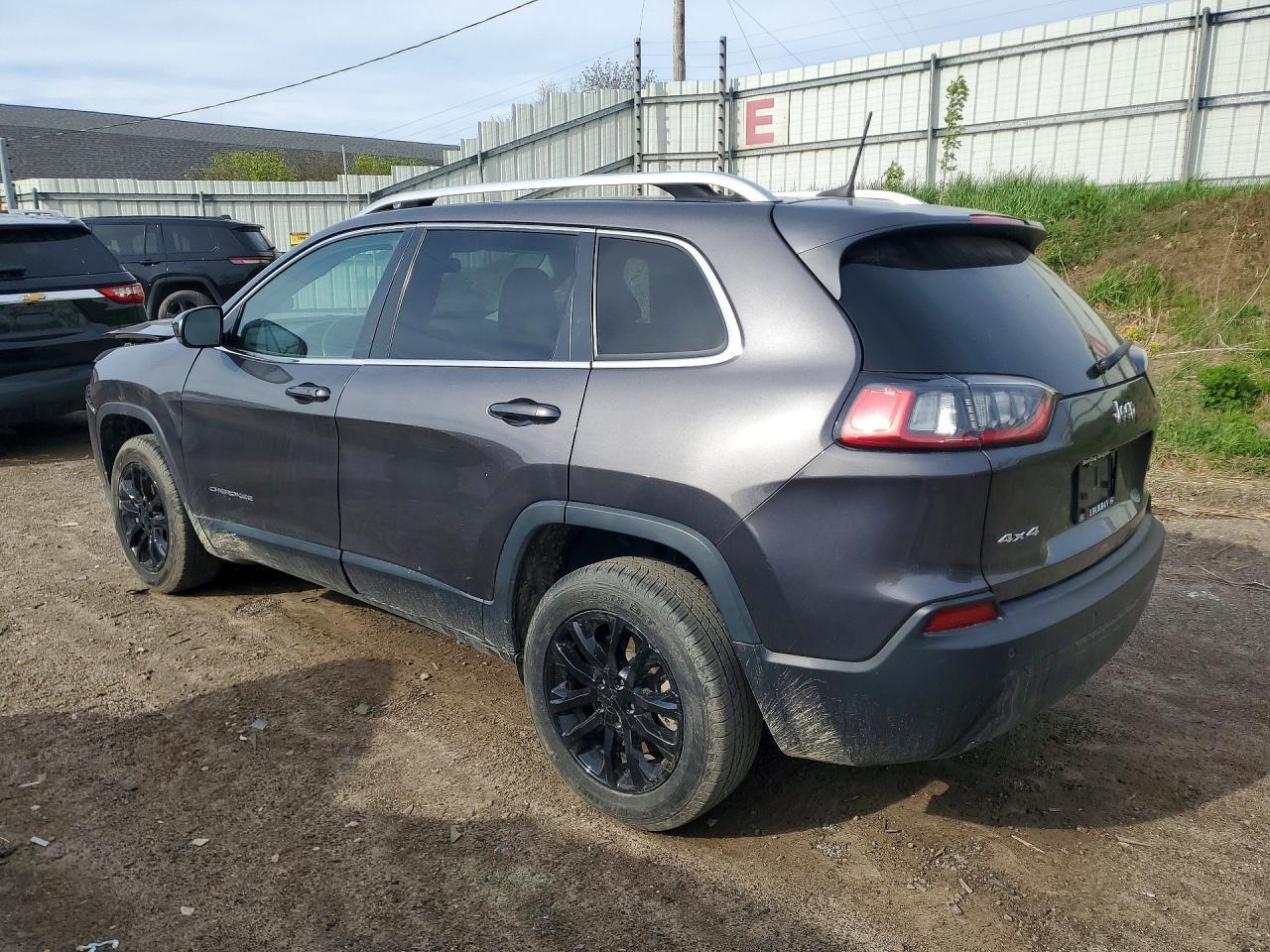 2020 Jeep Cherokee - Image 2