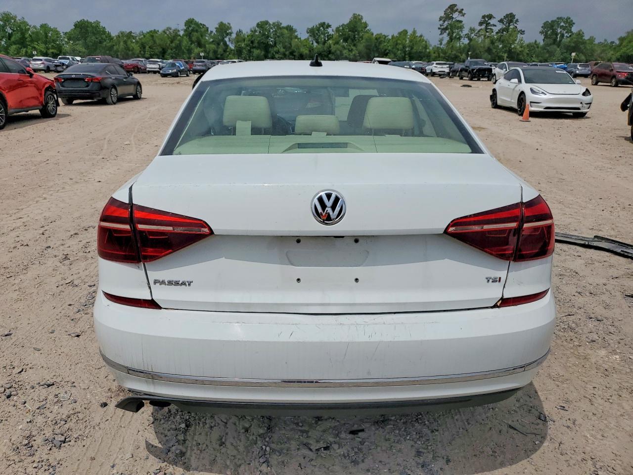 2019 Volkswagen Passat Wolfsburg - Фото 6