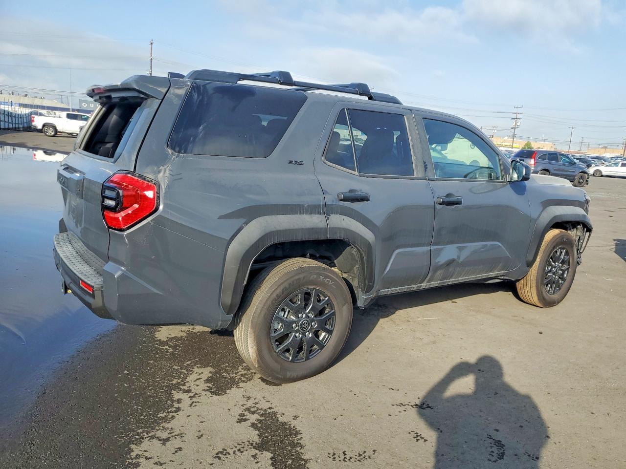 2025 Toyota 4Runner Sr5 - Image 3