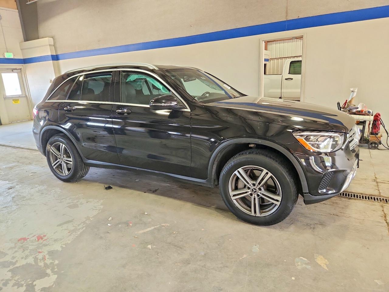 2020 Mercedes-Benz Glc 300 - Image 4