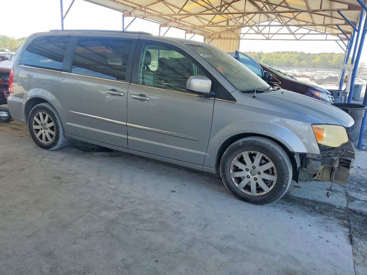2014 Chrysler Town & Country Touring - Фото 4
