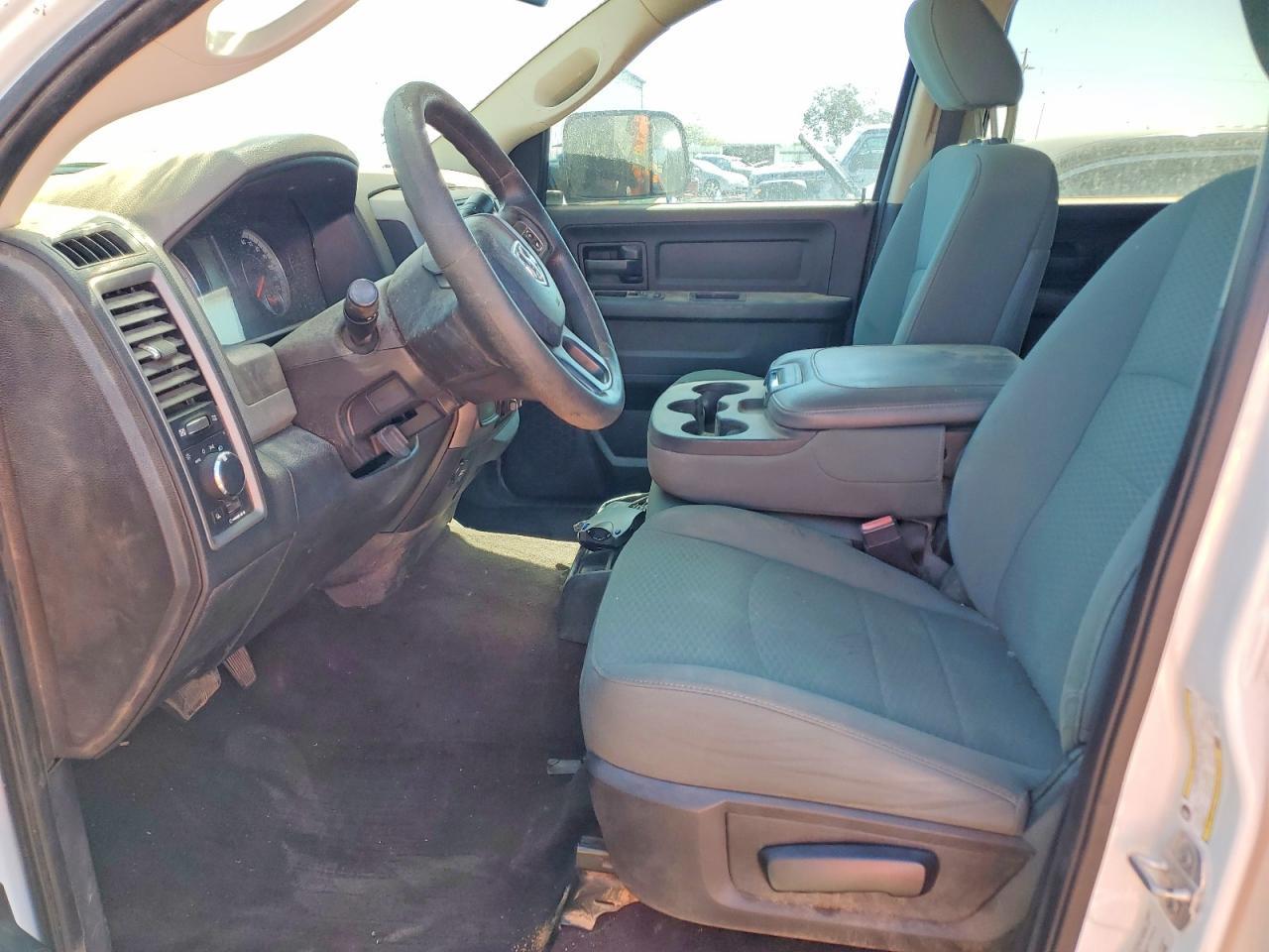 2016 Ram 2500 St - Image 7