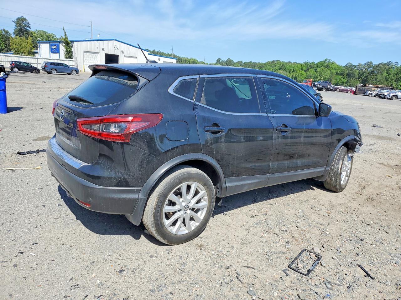 2020 Nissan Rogue Sport S - Image 3
