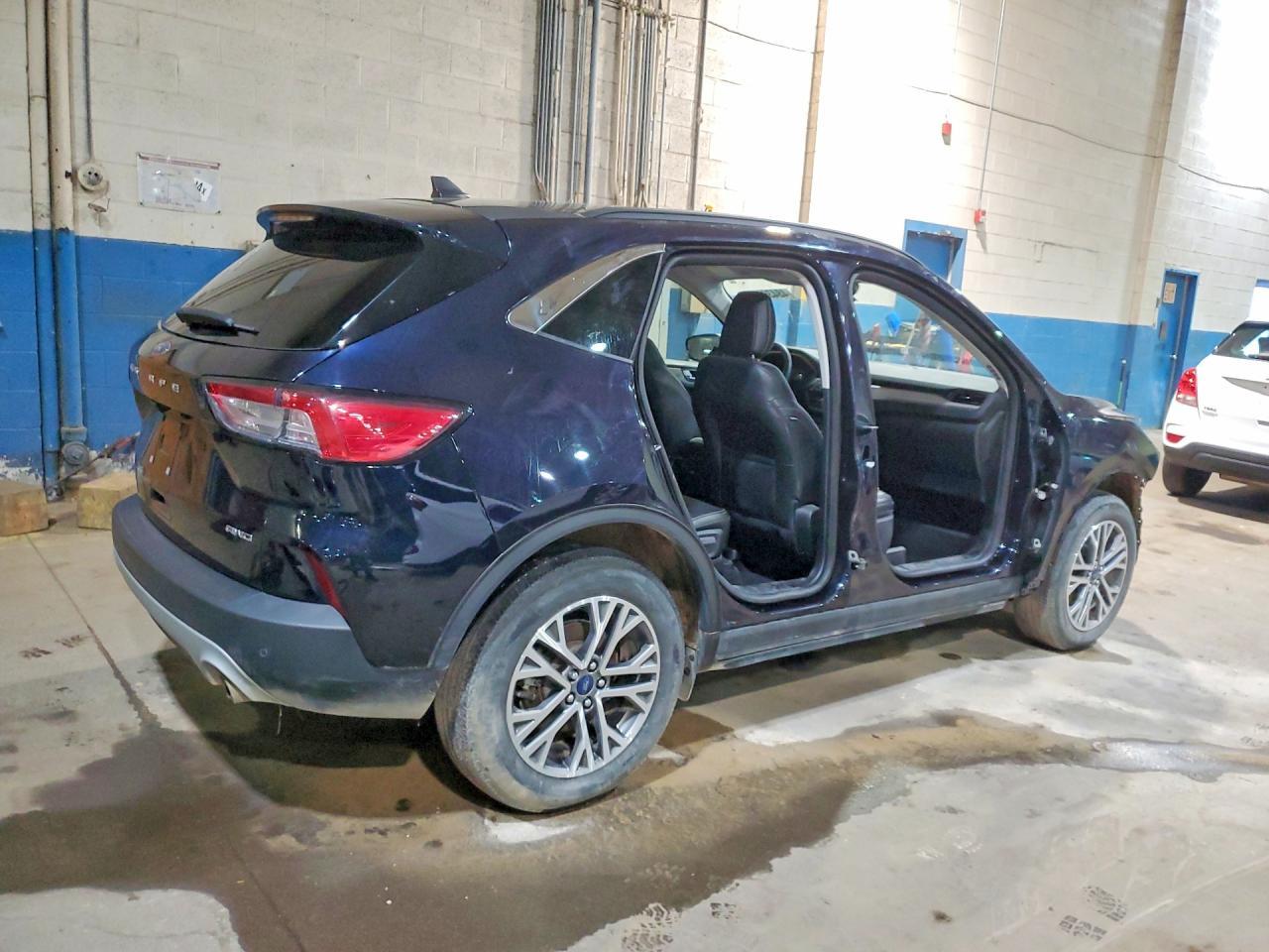 2021 Ford Escape Sel - Фото 3