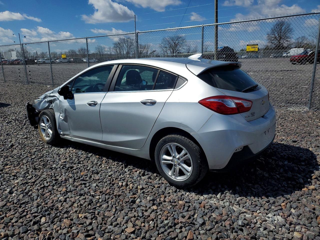 2018 Chevrolet Cruze Lt - Фото 2