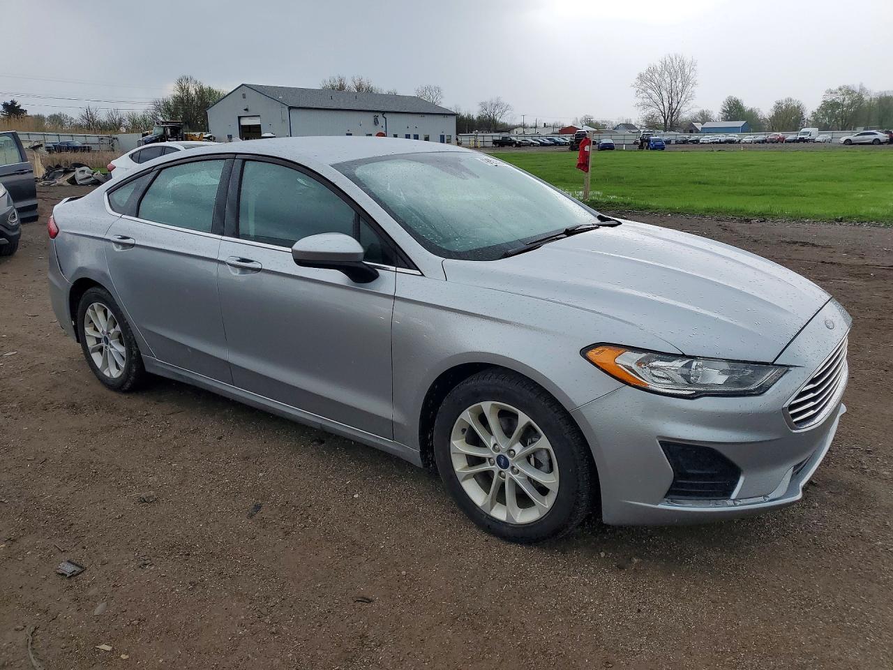 2020 Ford Fusion Se - Фото 4