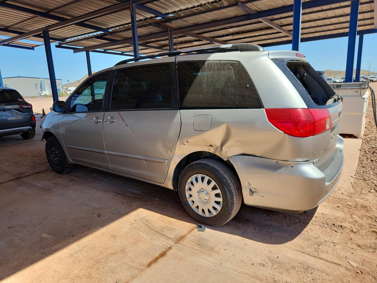 2009 Toyota Sienna Le 7-Passenger - Фото 2