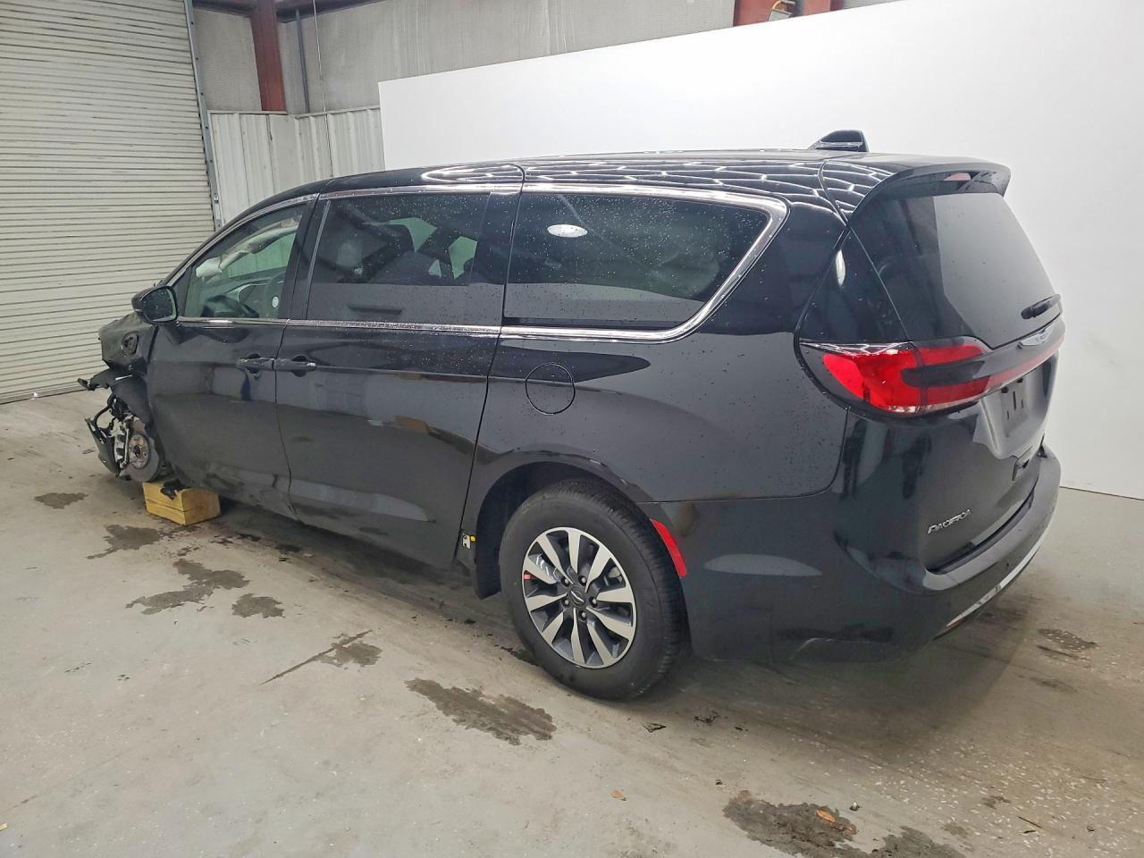 2025 Chrysler Pacifica Hybrid Select - Фото 2