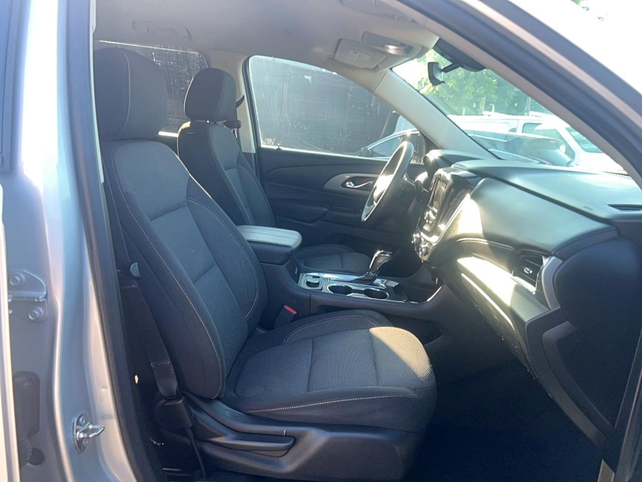 2020 Chevrolet Traverse Ls - Фото 5