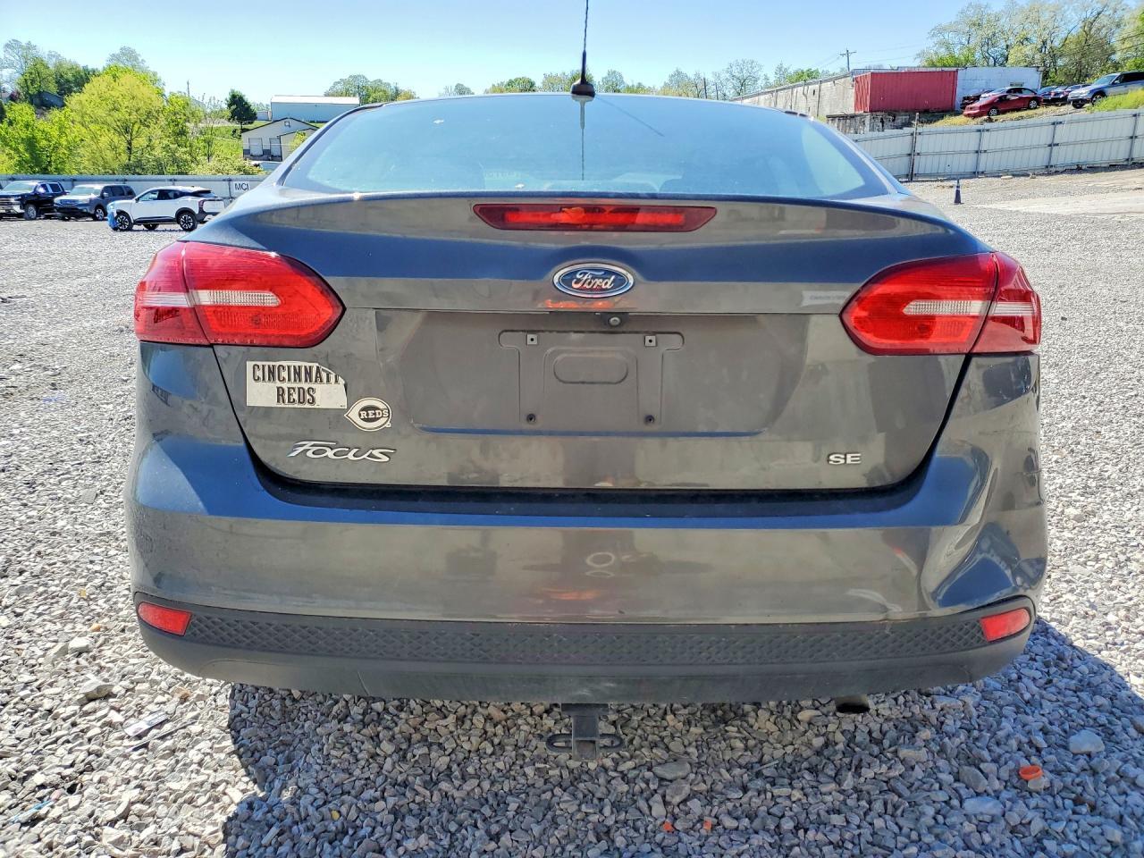2017 Ford Focus Se - Image 6