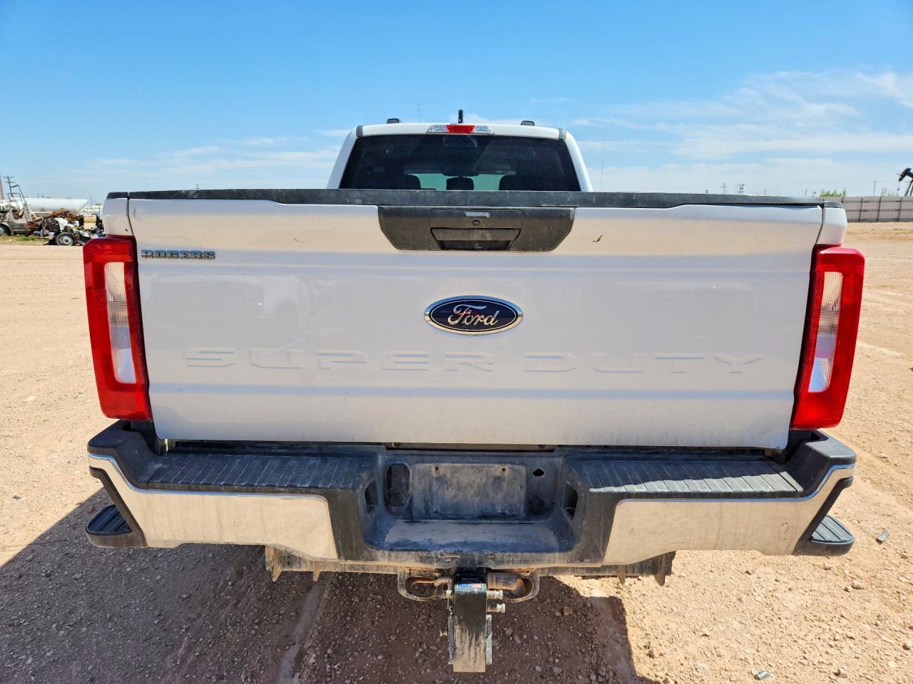 2023 Ford F250 Super Duty - Фото 6