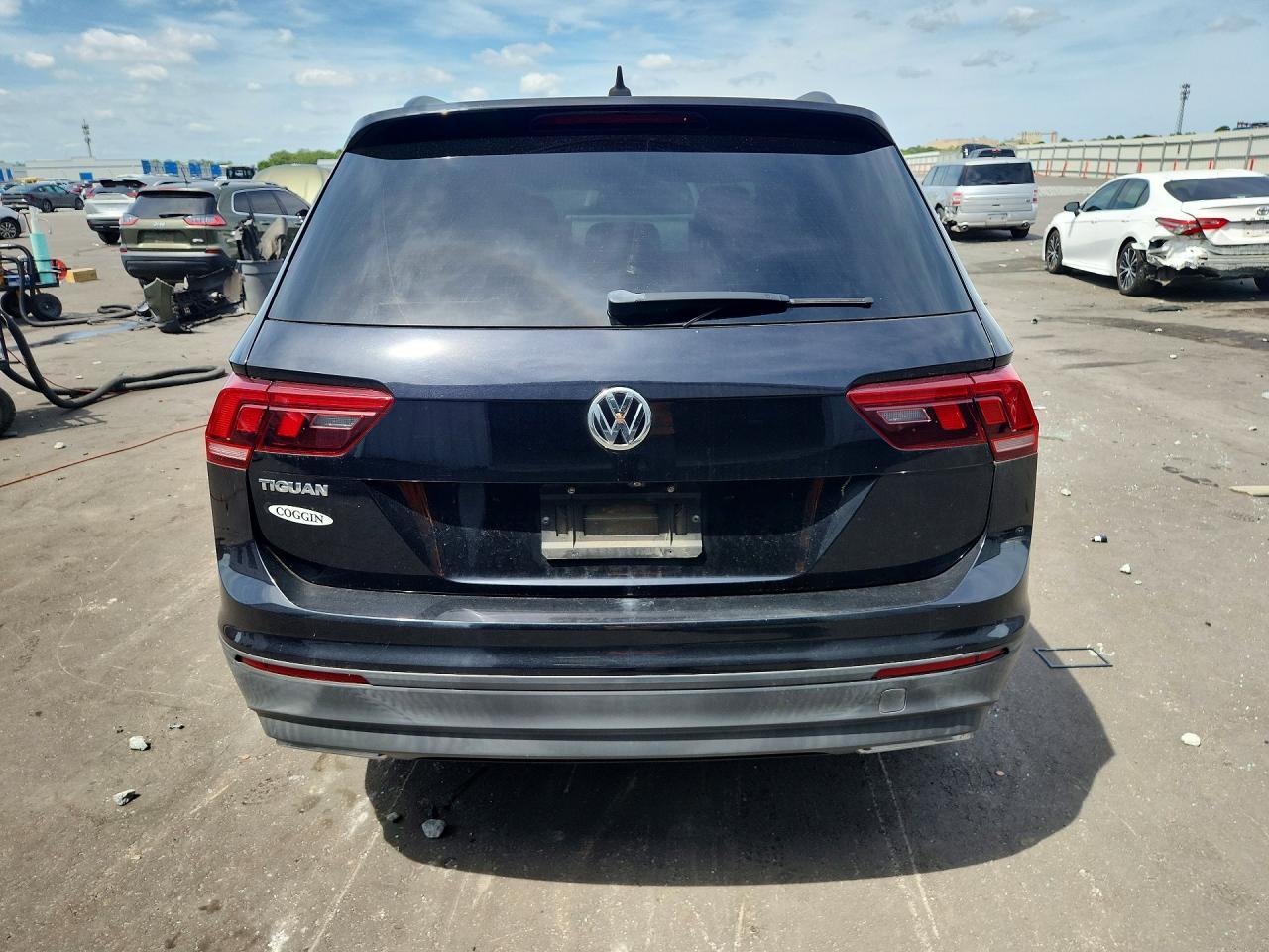 2020 Volkswagen Tiguan S - Image 6