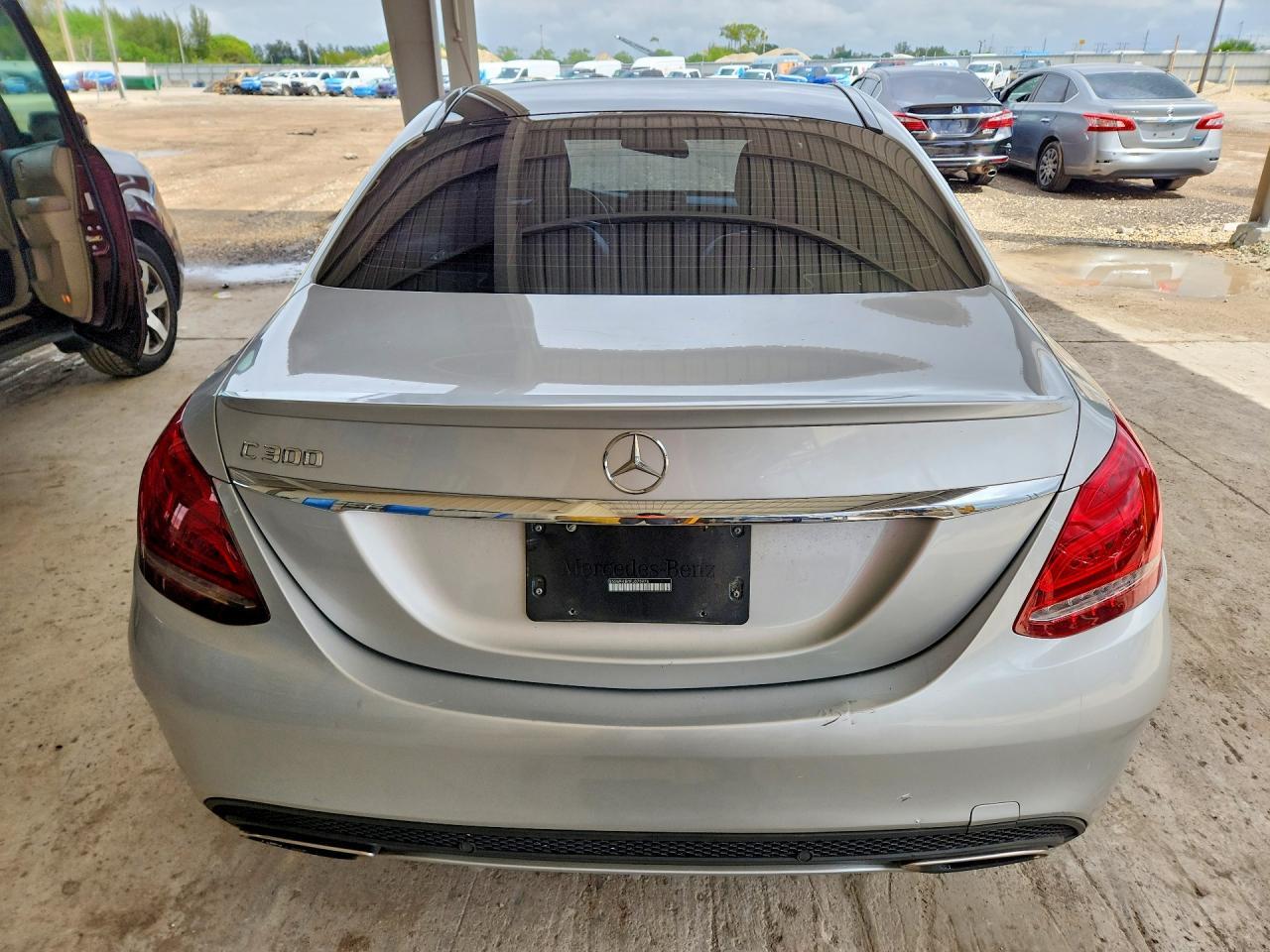 2015 Mercedes-Benz C 300 - Фото 6