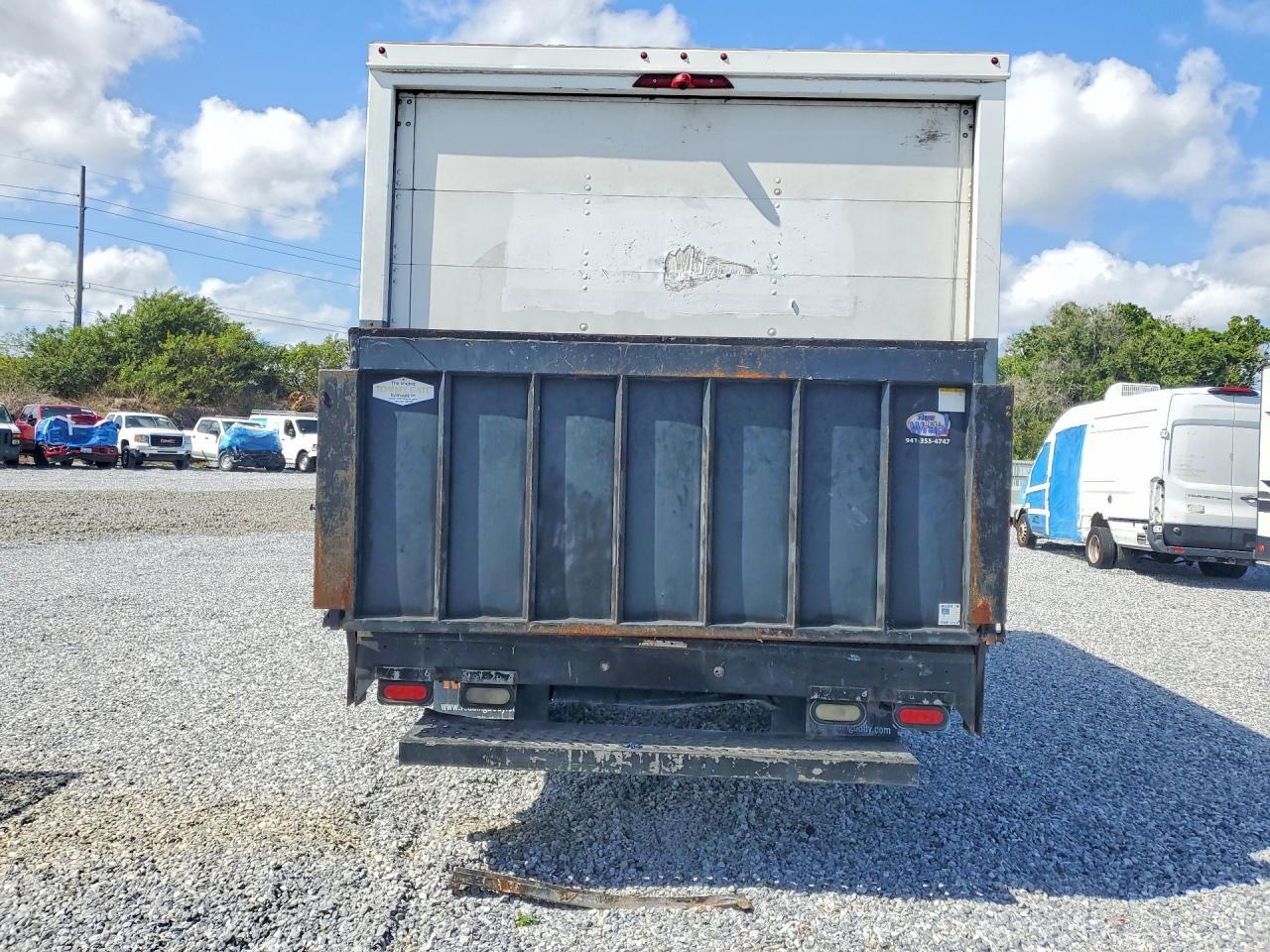 2012 Chevrolet Express G3500 Box Truck - Image 6