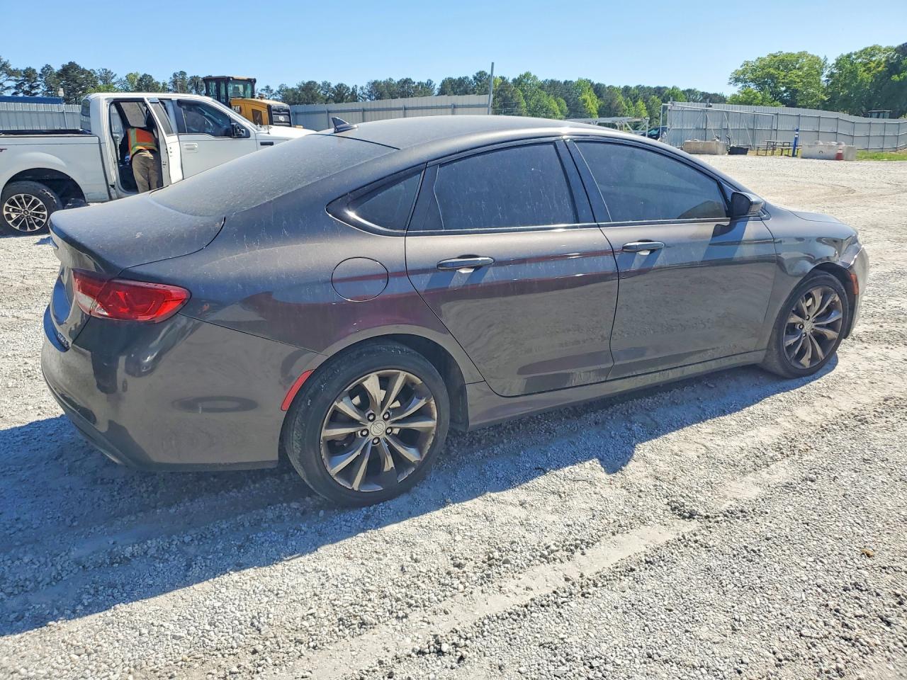 2016 Chrysler 200 S - Фото 3