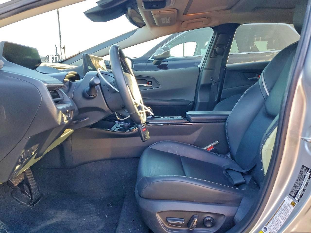 2023 Toyota Prius Xle - Image 7