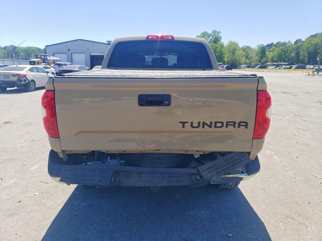 2017 Toyota Tundra Sr5 - Image 6