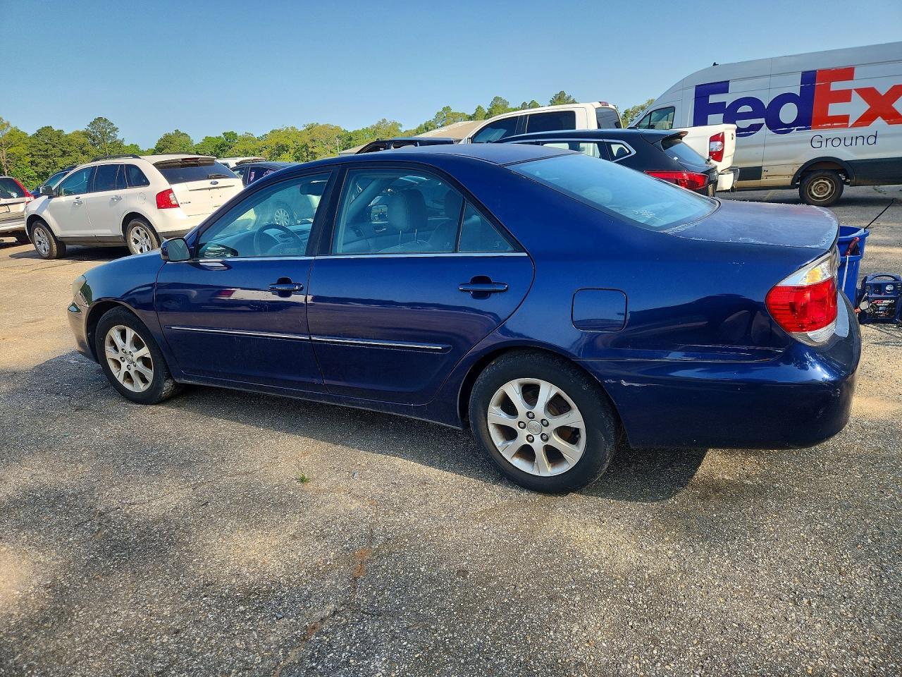 2005 Toyota Camry Xle V6 - Image 2