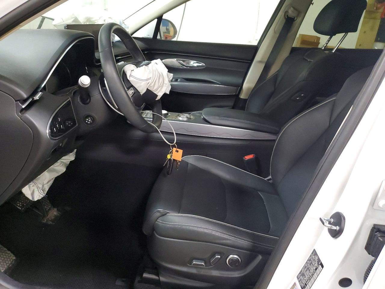 2025 Genesis Gv70 2.5T Standard - Image 7