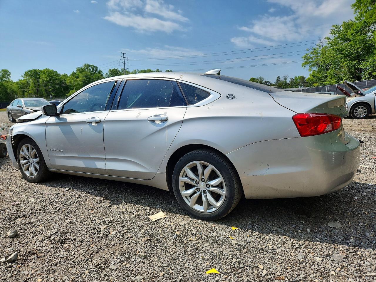 2017 Chevrolet Impala Lt - Фото 2