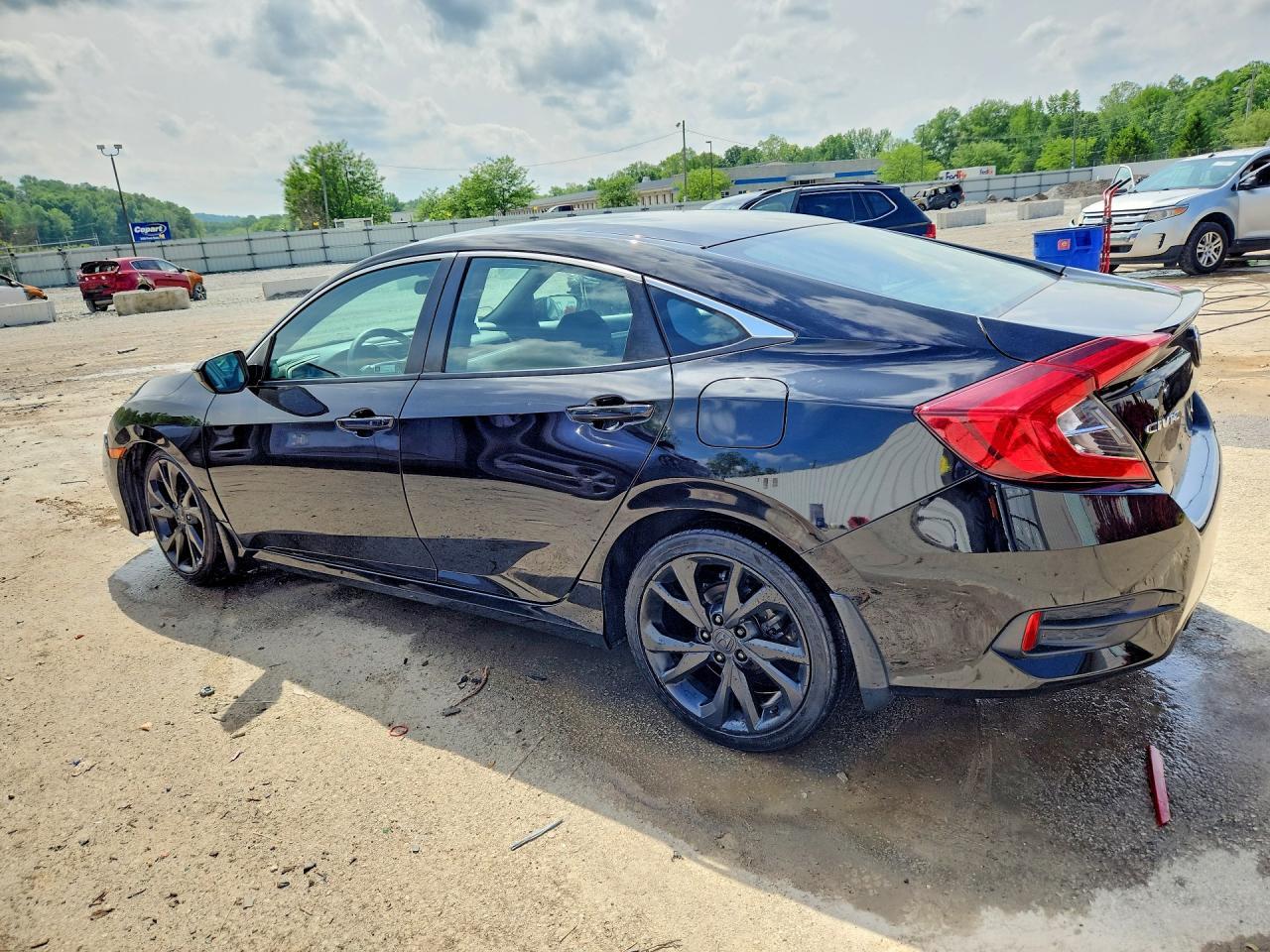 2021 Honda Civic Sport - Фото 2
