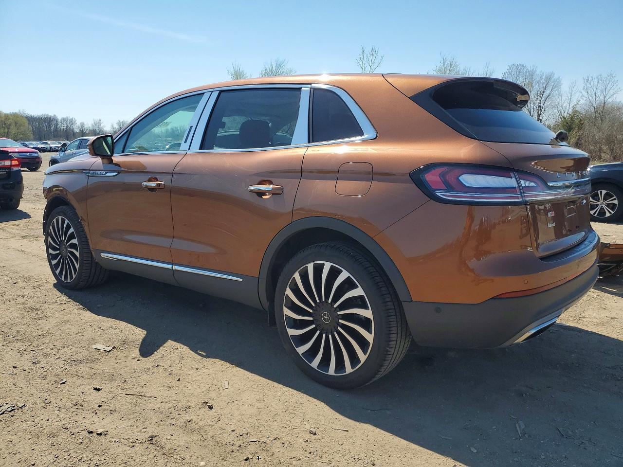 2019 Lincoln Nautilus Black Label - Image 2