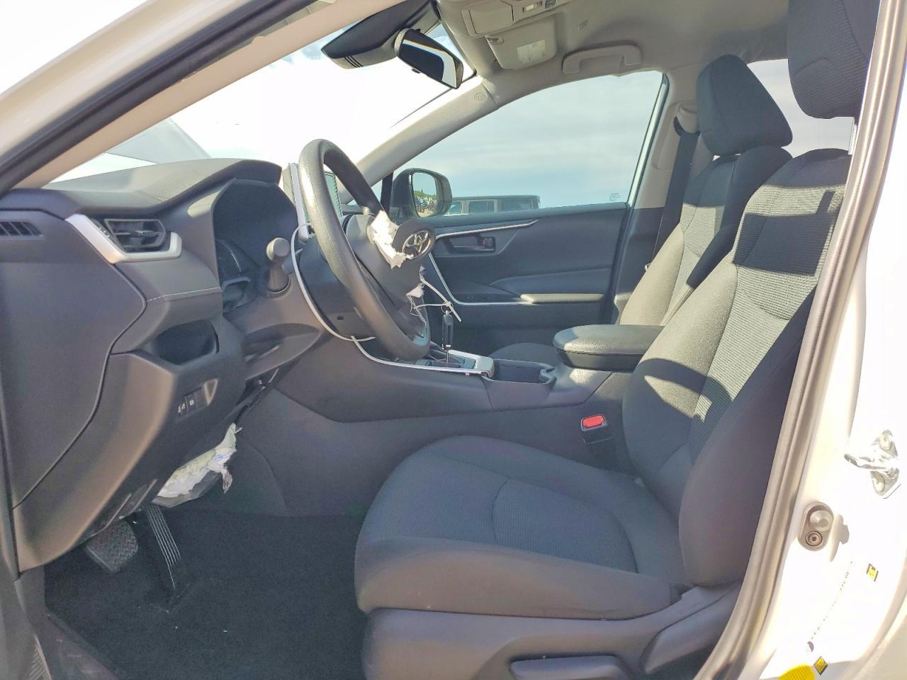 2025 Toyota Rav4 Le - Фото 7