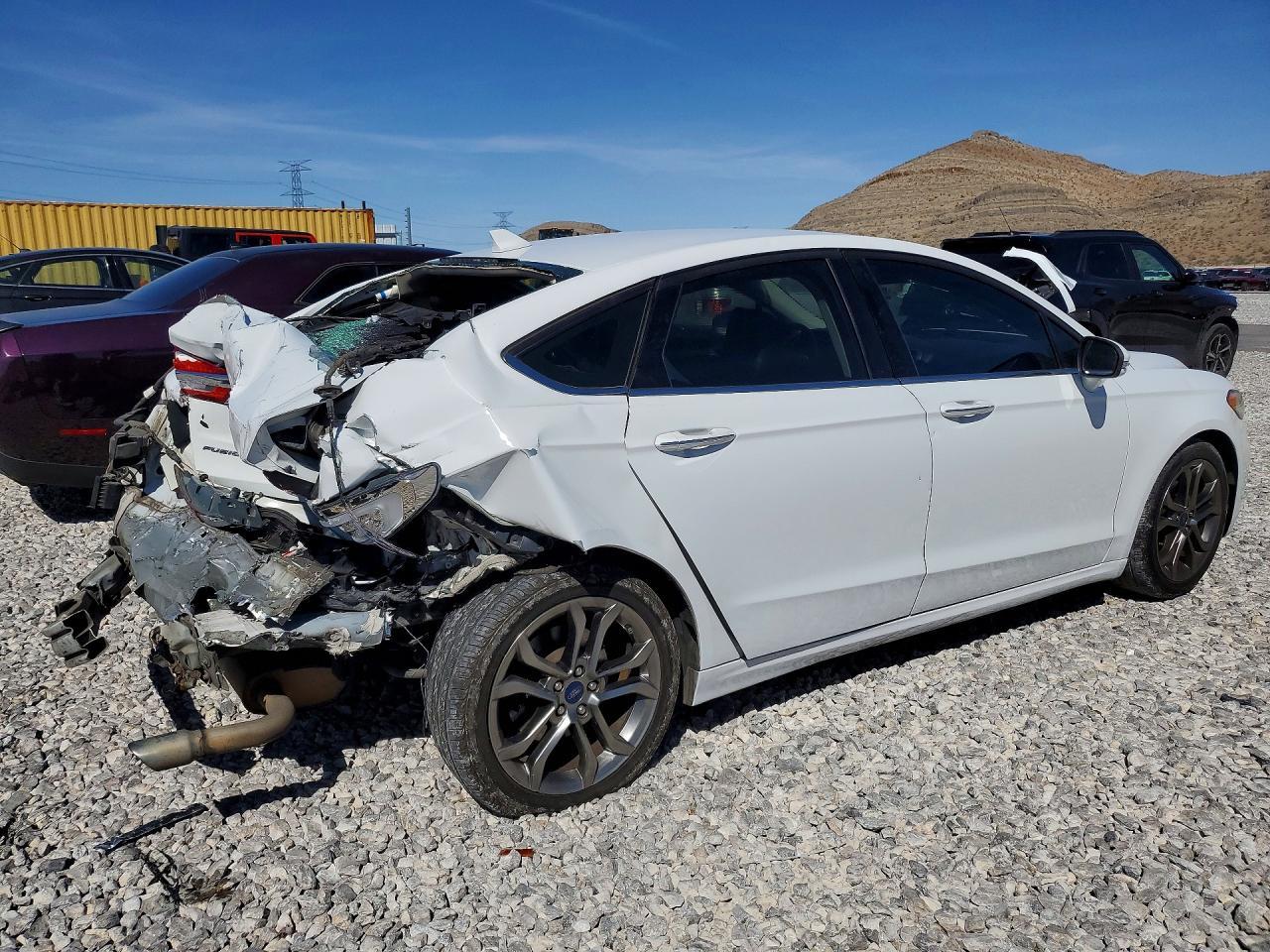 2020 Ford Fusion Sel - Фото 3