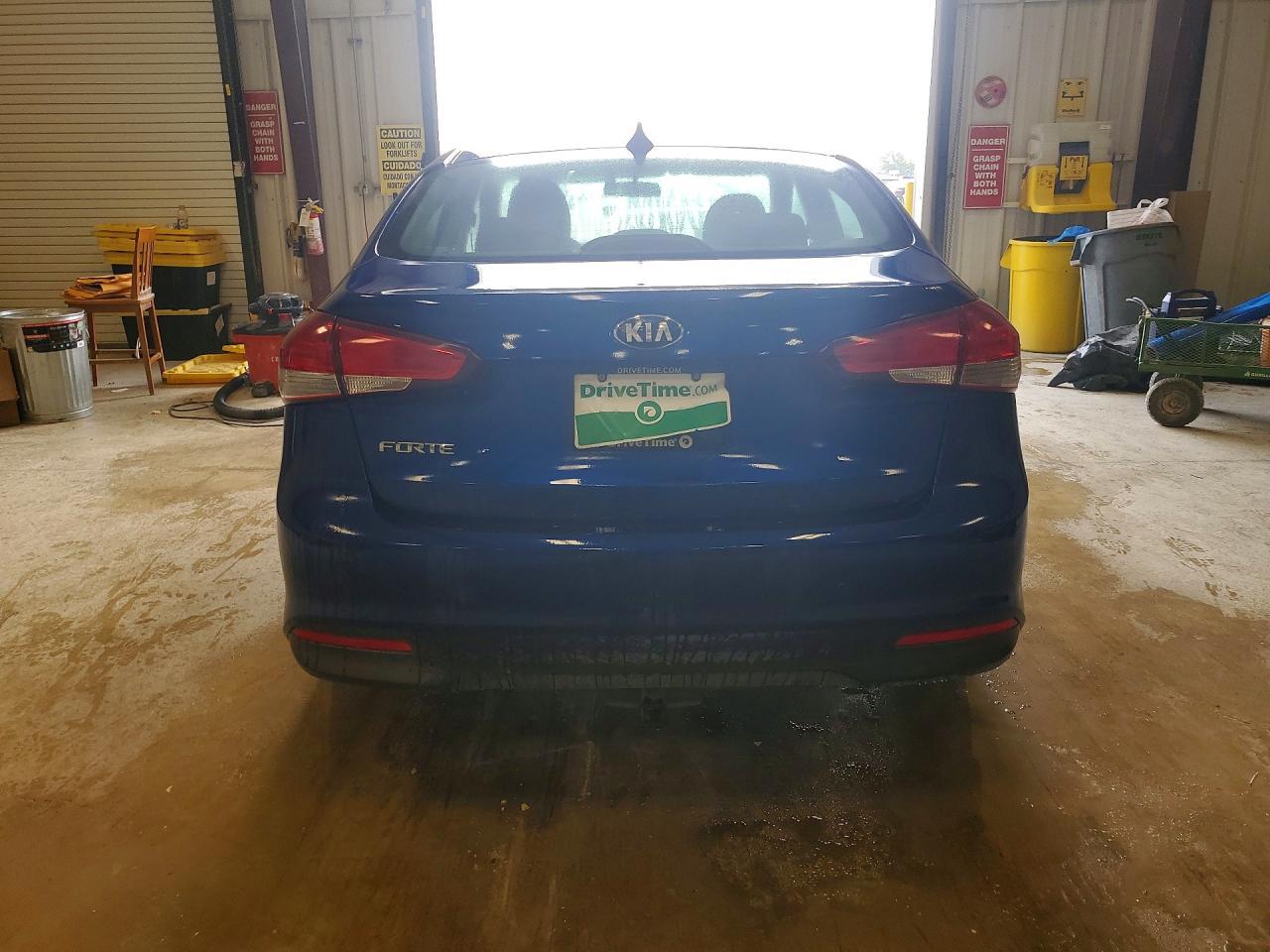 2017 Kia Forte Lx - Image 6