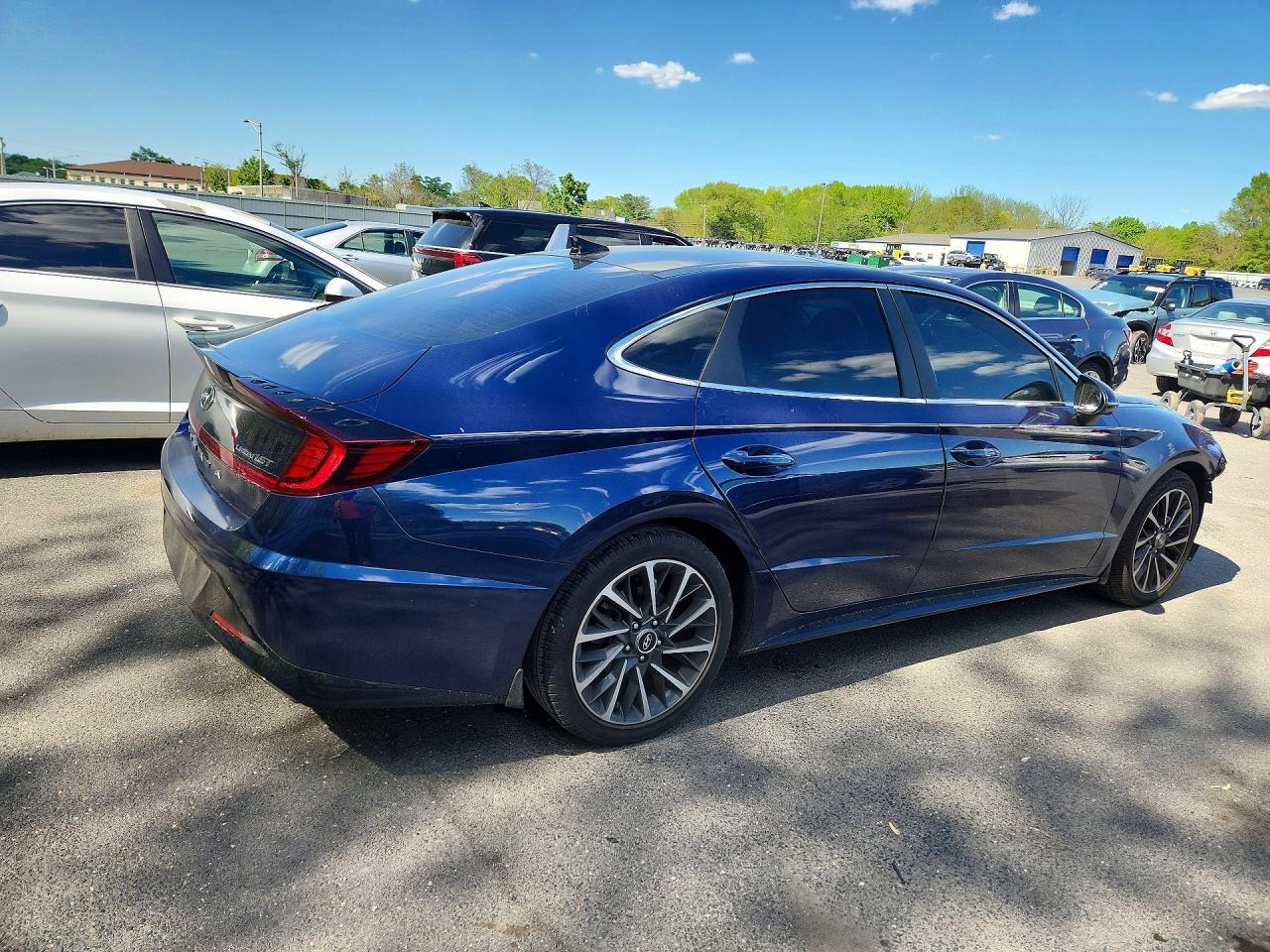 2022 Hyundai Sonata Limited - Image 3