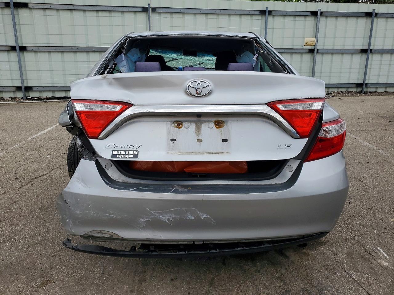 2016 Toyota Camry Le - Image 6