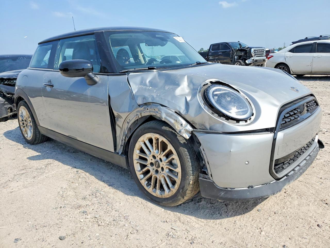 2025 Mini Cooper Base - Image 4