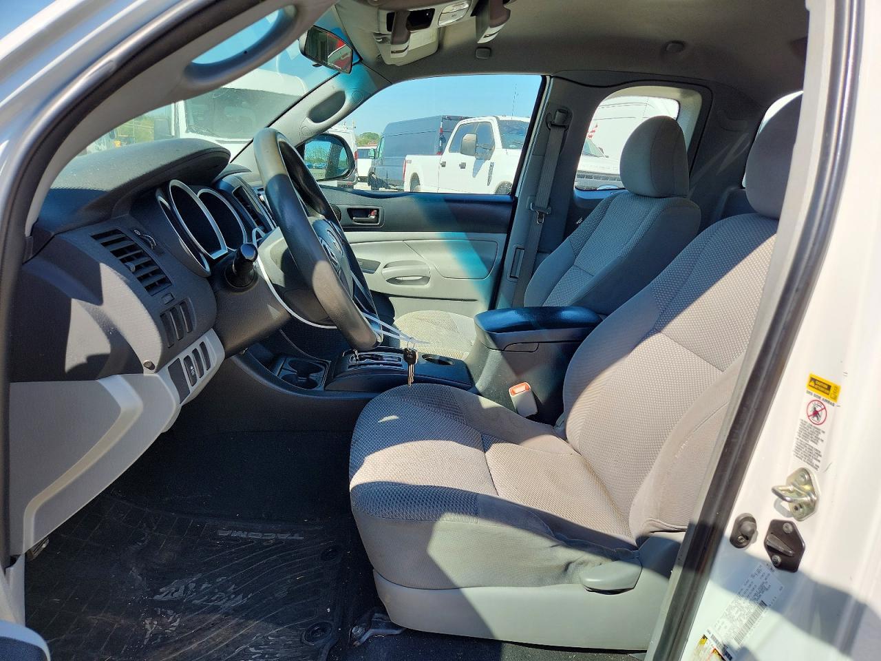 2015 Toyota Tacoma Access Cab - Image 7