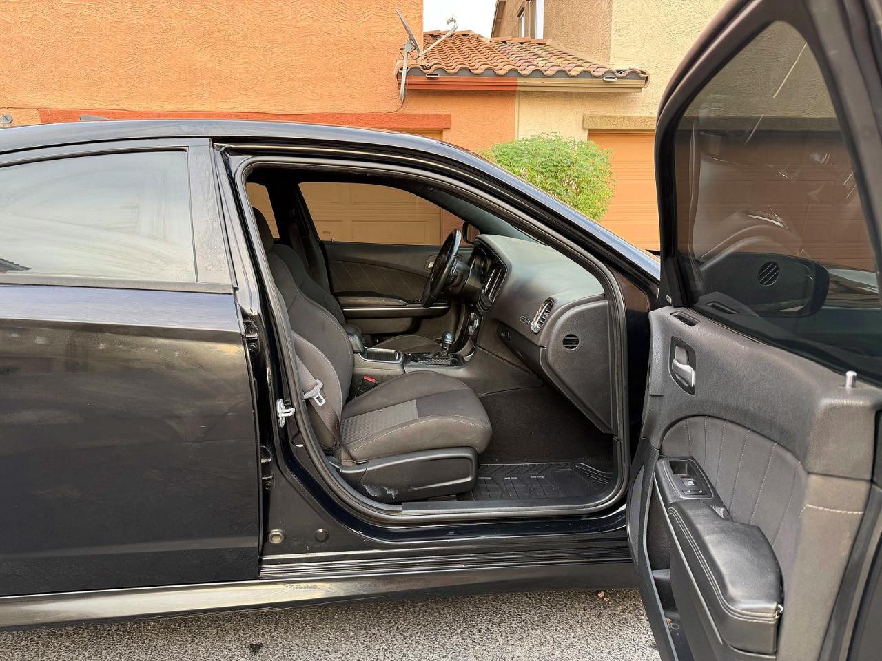 2019 Dodge Charger R - Фото 5