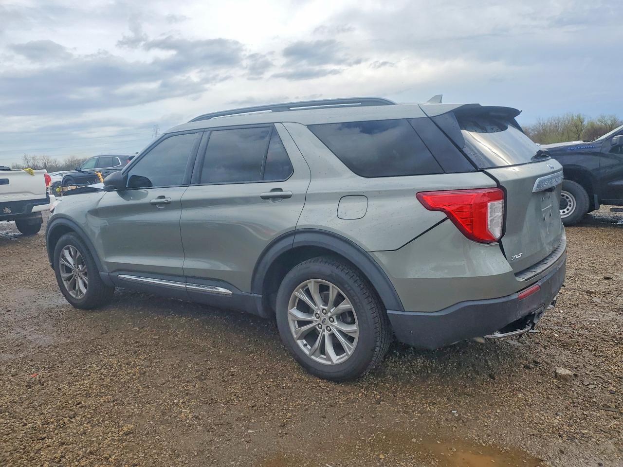 2020 Ford Explorer Xlt - Image 2