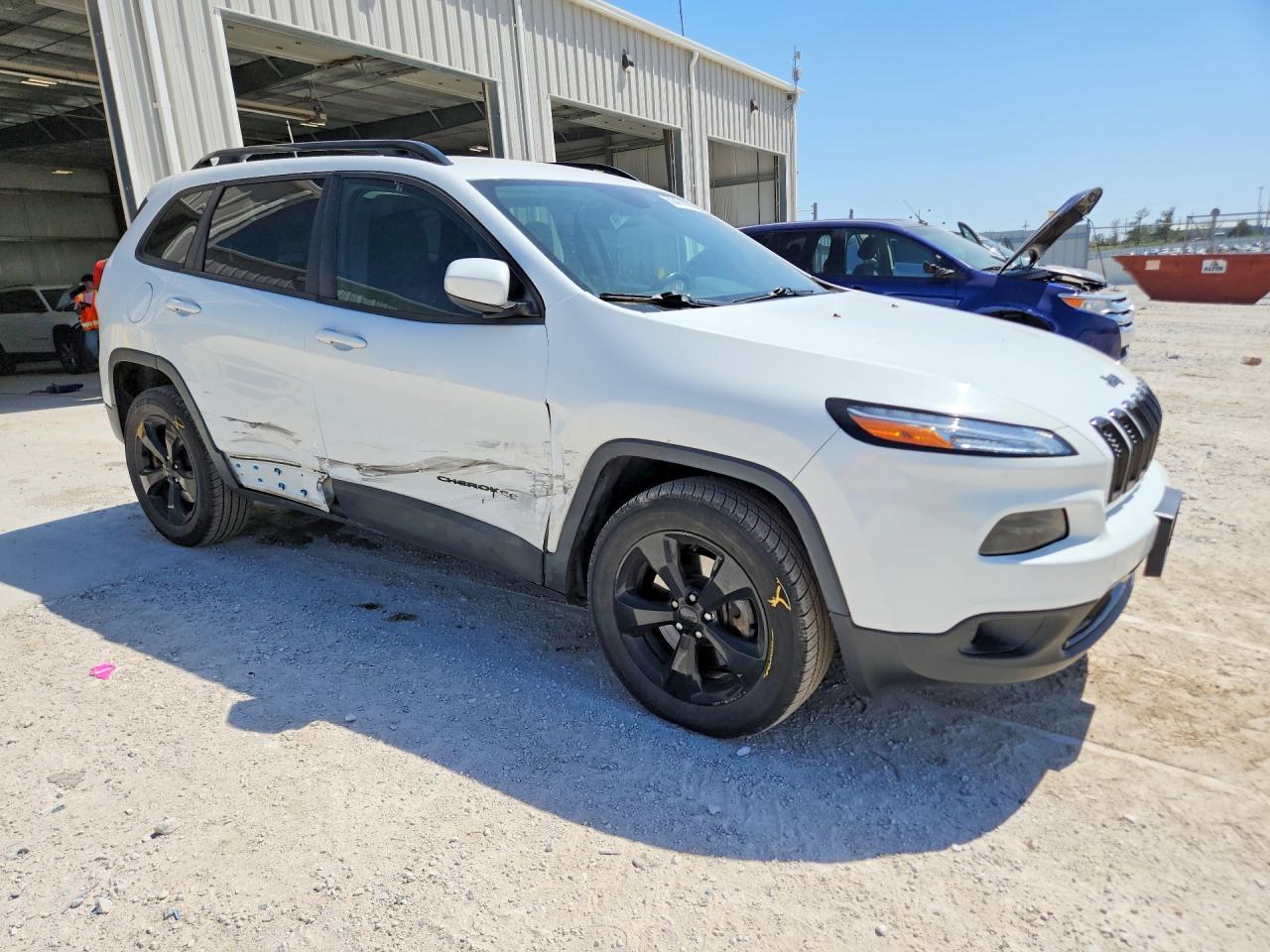 2016 Jeep Cherokee Latitude - Фото 4