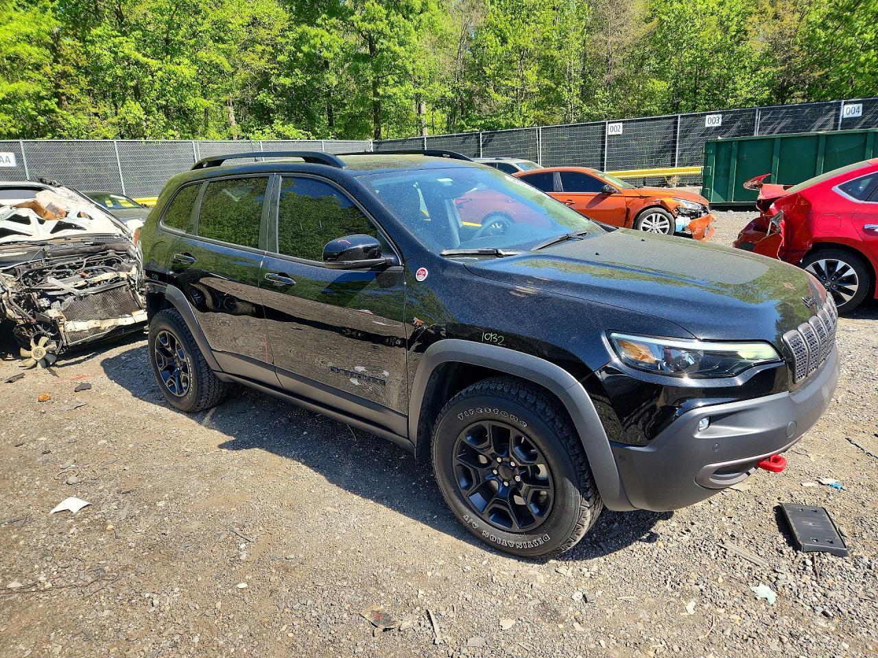 2023 Jeep Cherokee Trailhawk - Image 4