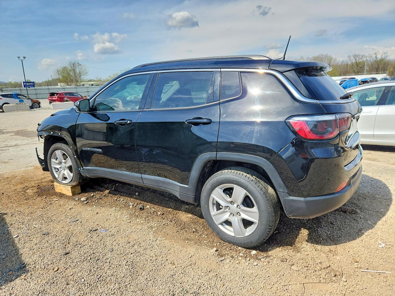 2022 Jeep Compass Latitude - Фото 2