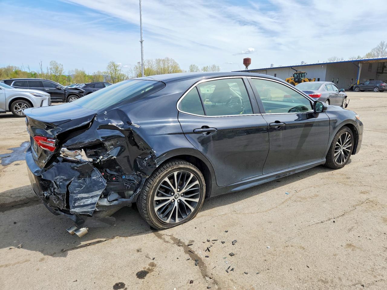 2018 Toyota Camry Se - Image 3