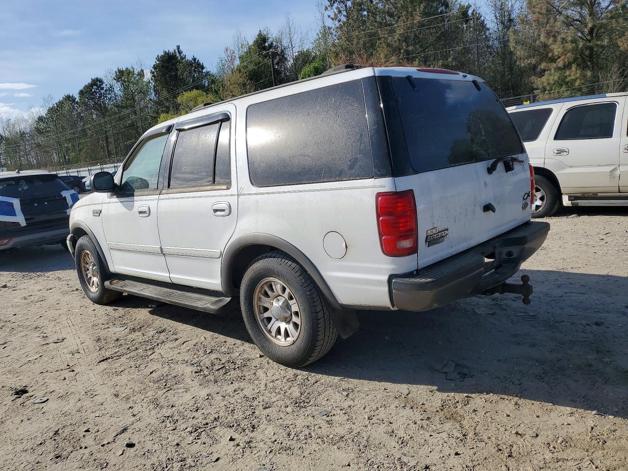 2001 Ford Expedition - Image 2