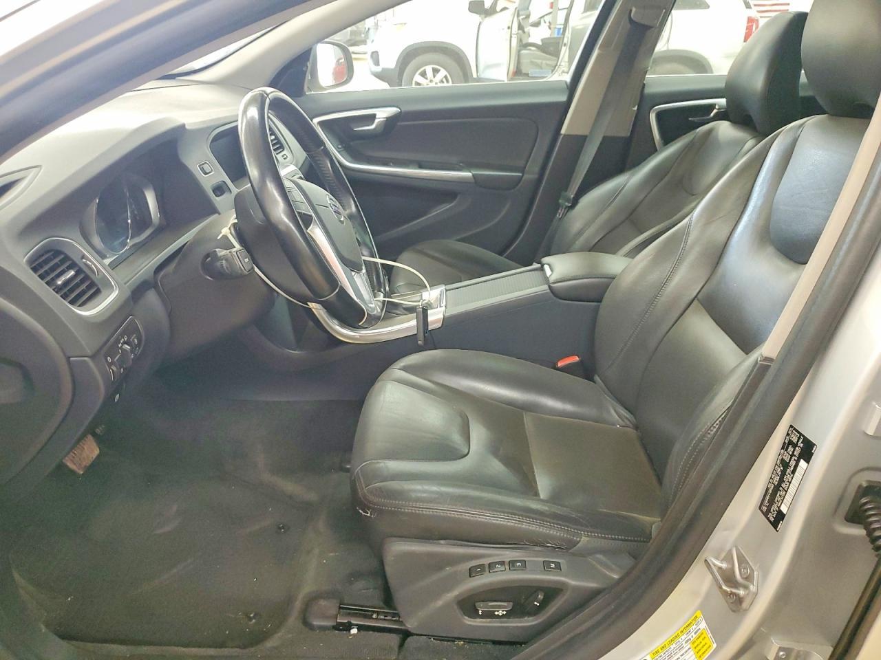 2015 Volvo V60 Premier - Фото 7